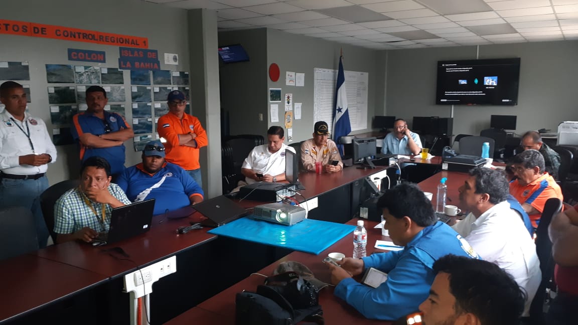 Expertos nacionales e internacionales trabajan para identificar humo en Pico Bonito