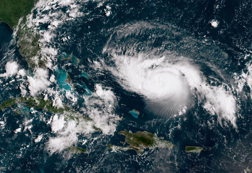 El huracán Dorian alcanza categoría 4 en vísperas de su entrada en Florida