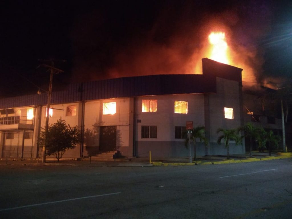 Incendio de empresa