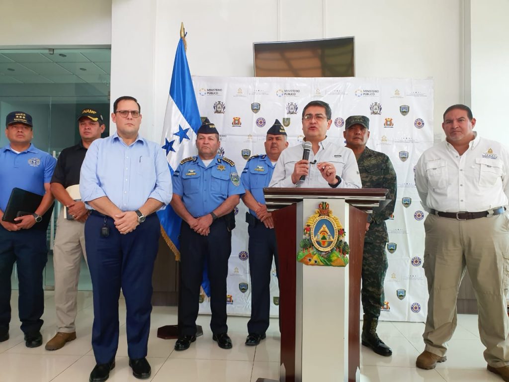 Trasladan a reos de alta peligrosidad