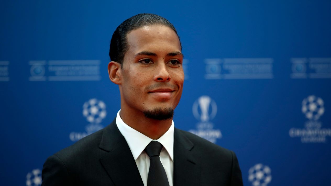 Van Dijk superó a Messi y Cristiano