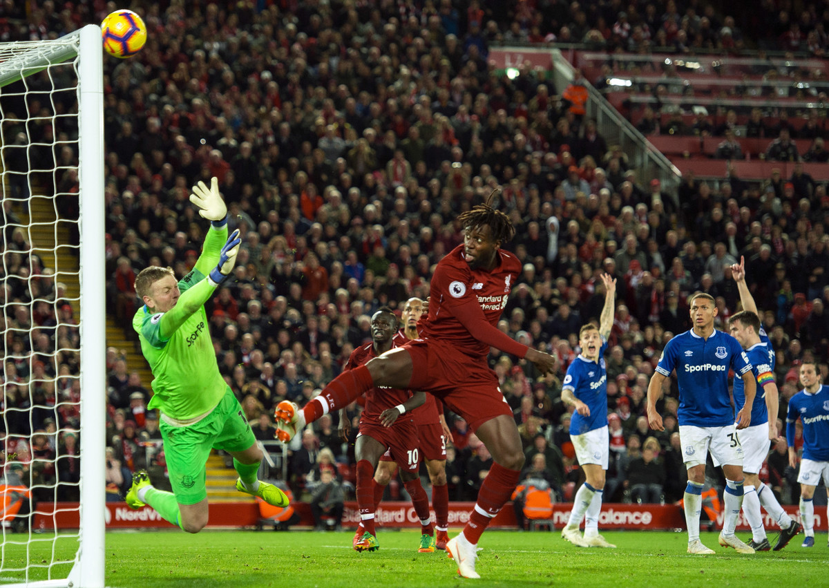 Everton mantiene su valla invicta