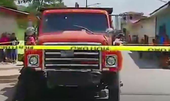 Menor de 5 años muere atropellado por volqueta en Cofradía, Cortés