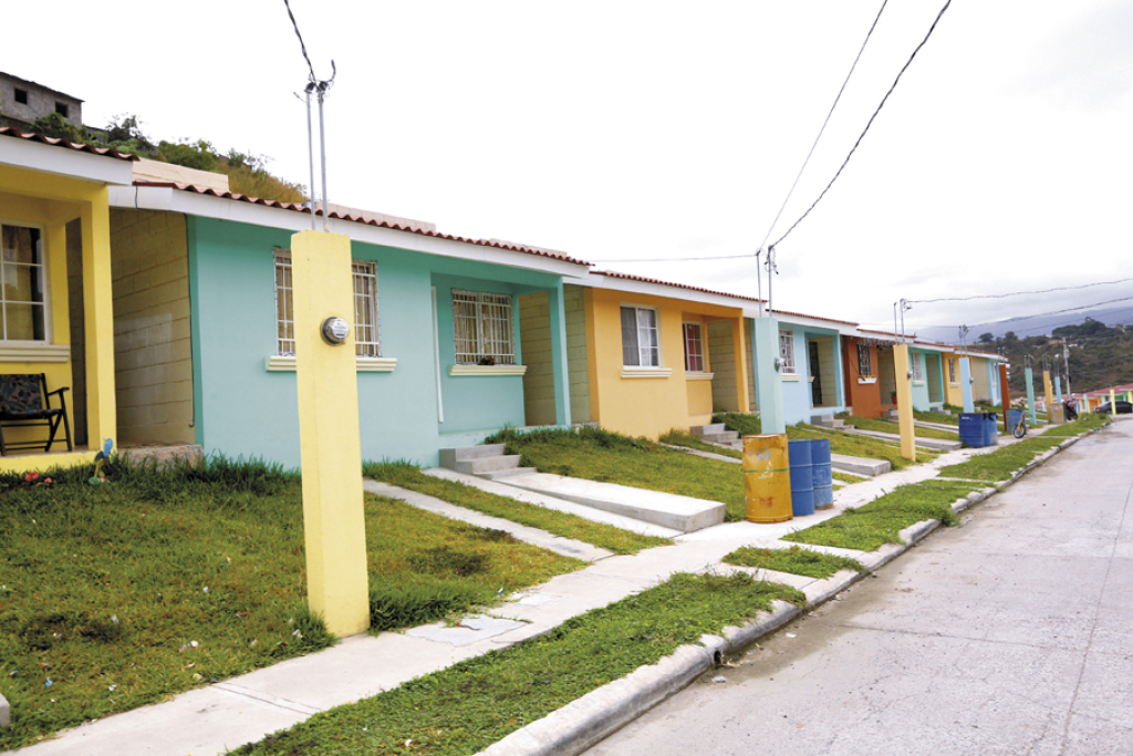Unos 10 mil millones de lempiras  invertirán en programas de viviendas