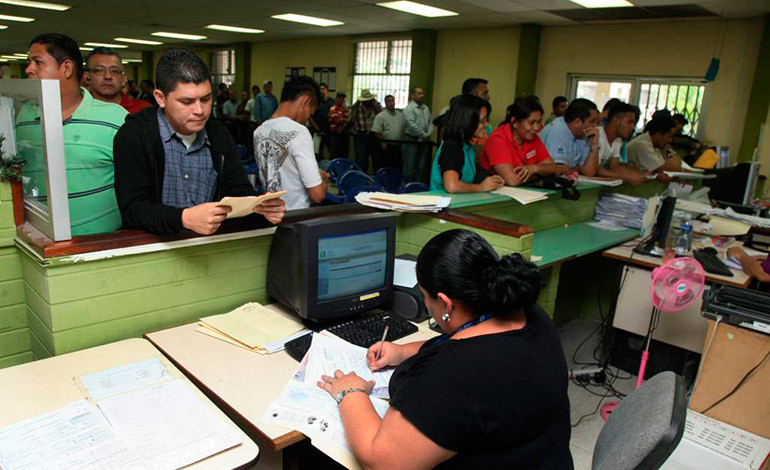 Tercera parte de presupuesto será drenado para sostener pesado aparato burocrático