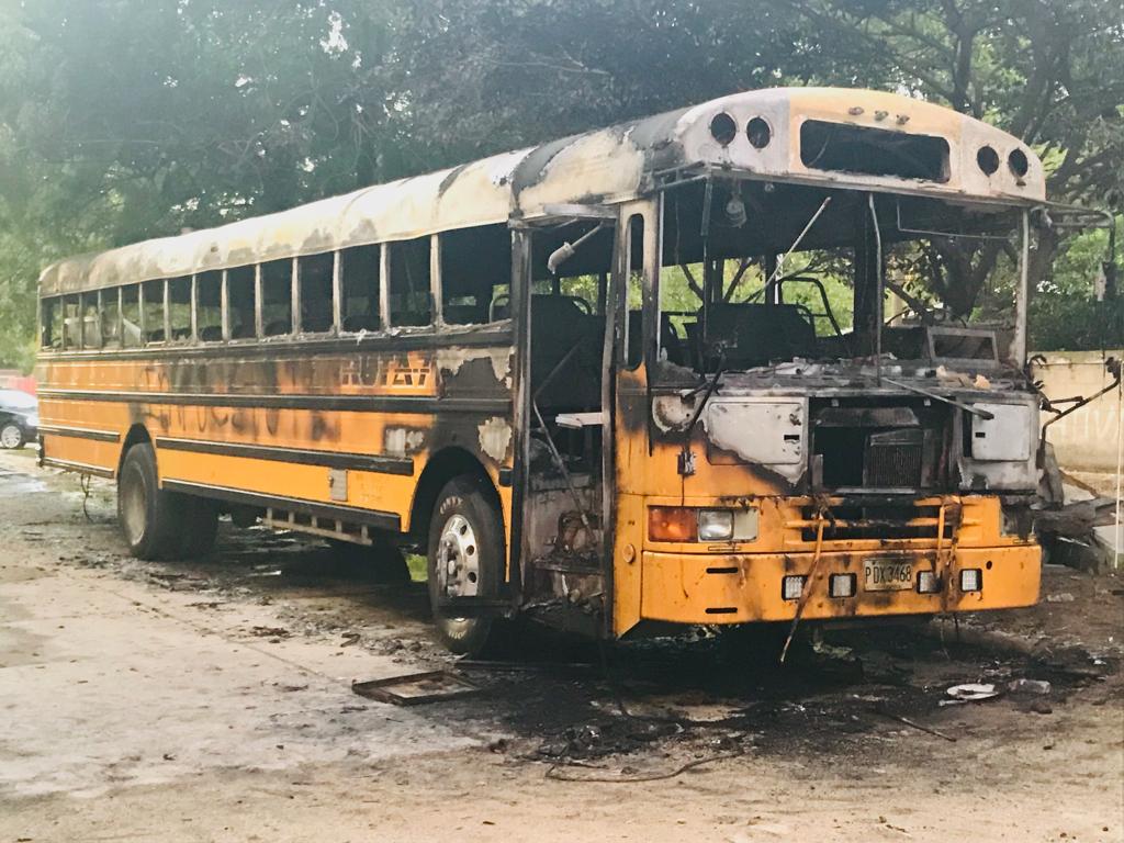 Por enemistades personales queman bus en San Pedro Sula, según Policía