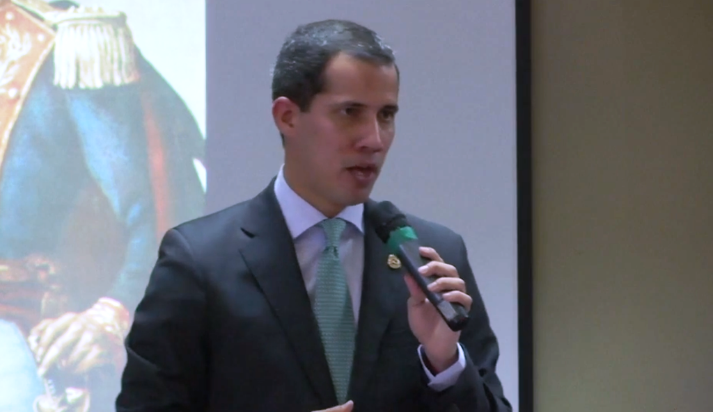 Venezuela: Maduro anuncia que no regresará al diálogo