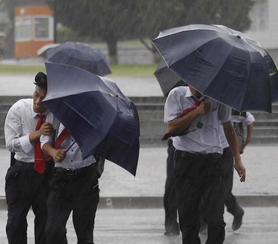 Al menos cinco muertos por el paso del tifón 'Lingling' por Corea del Norte