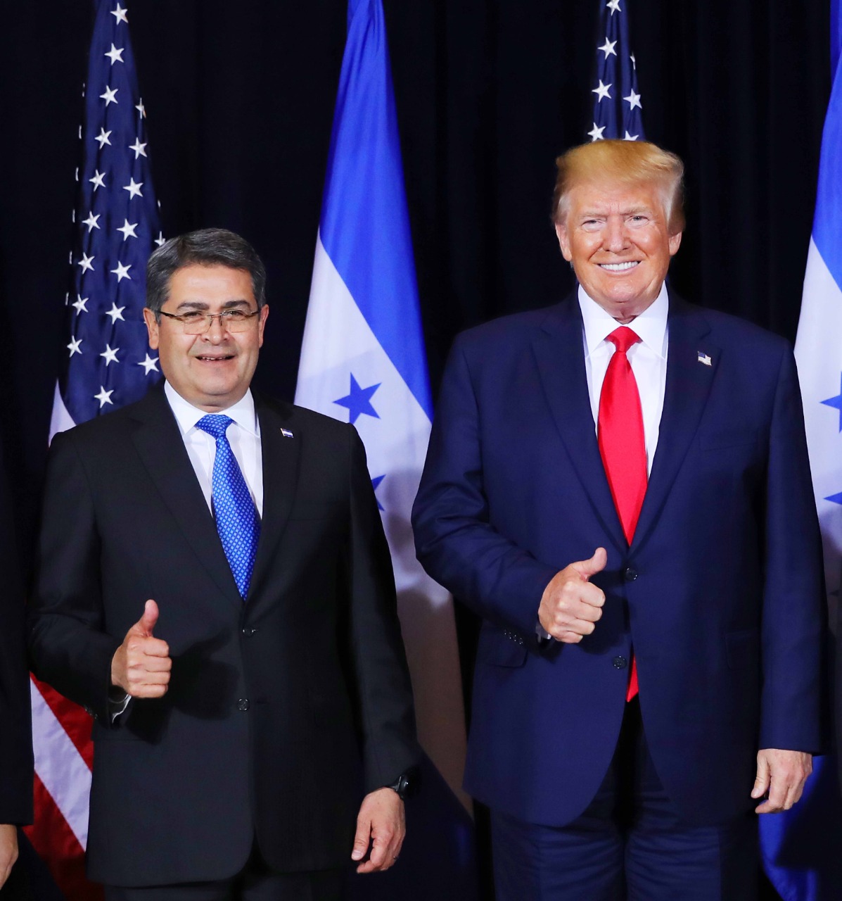 Imágenes del encuentro entre JOH y Donald Trump
