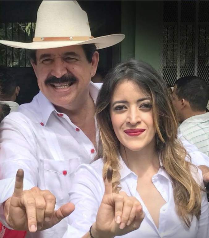 Proponen a la hija de Manuel Zelaya como precandidata a la presidencia