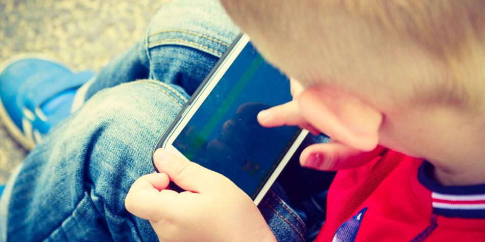 Menor de 8 años se suicidó porque le quitaron el celular