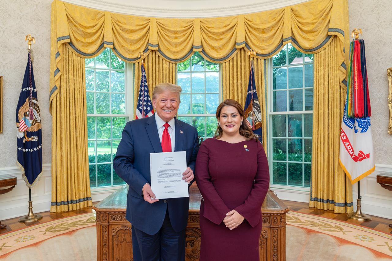 María Dolores Agüero presenta cartas credenciales como embajadora de Washington