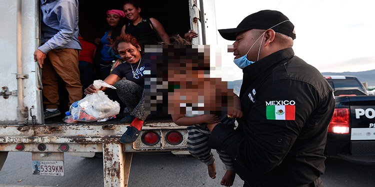 Incrementa el número de migrantes rescatados de bandas criminales en México