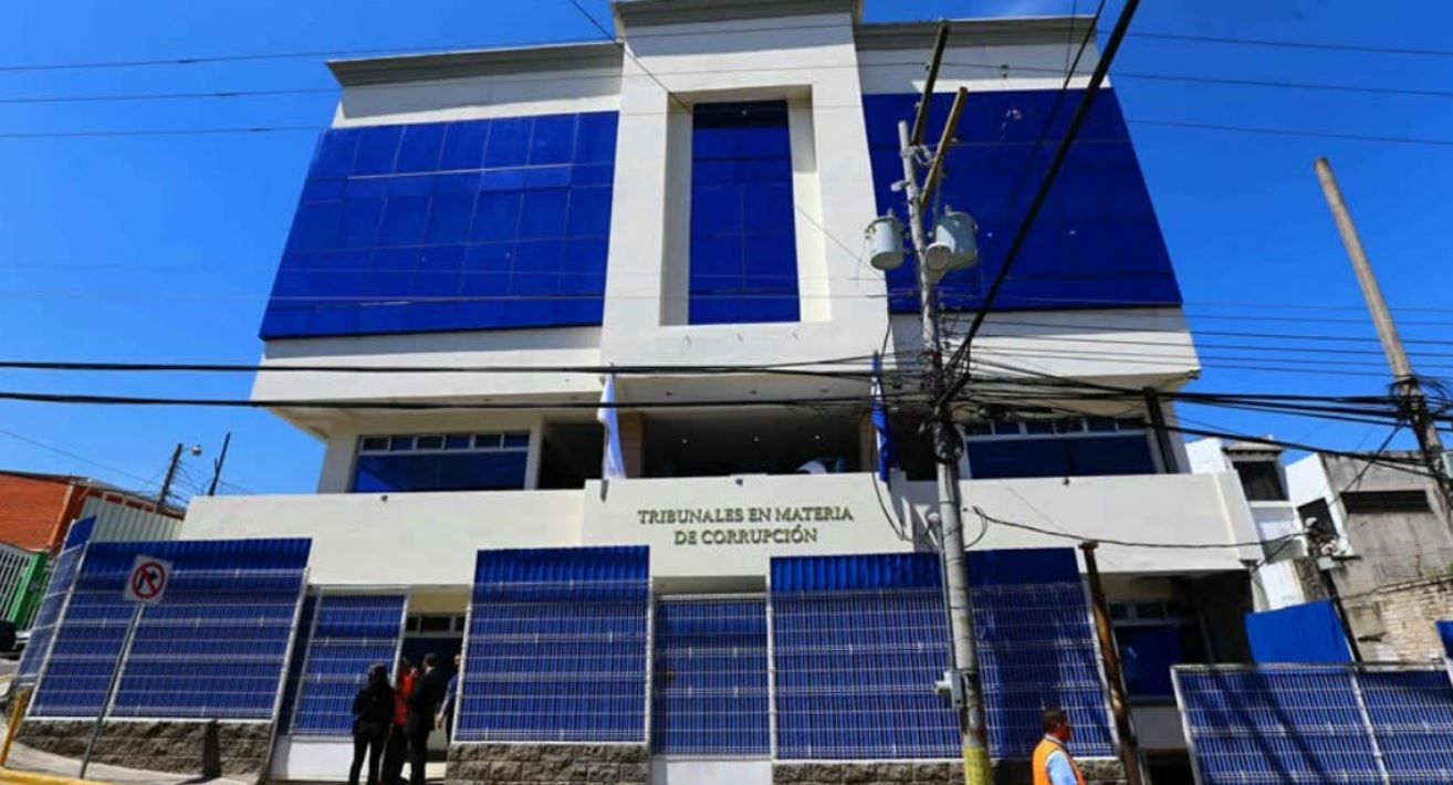 Dictan medidas cautelares a cuatro involucrados en el caso "Corrupción sobre Ruedas"