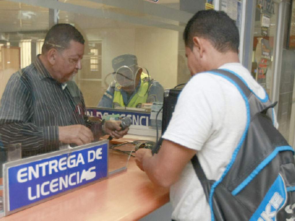No más exámenes falsos para obtener la licencia de conducir por primera vez