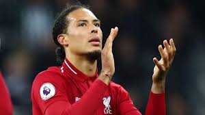 Liverpool retendría a Van Dijk