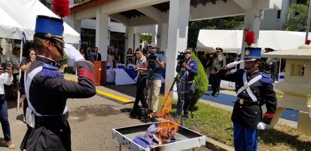 Incineración de la Bandera Nacional,