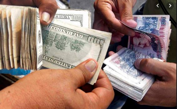 En cinco centavos se ha devaluado  el lempira frente al dólar en septiembre