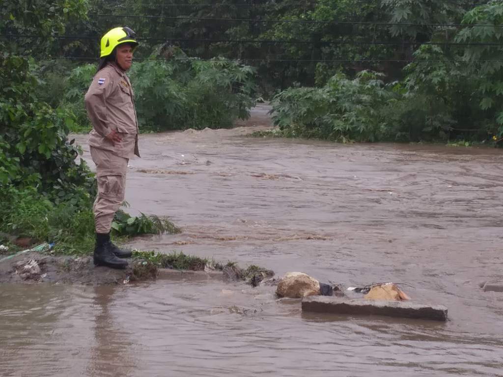 Emiten alerta verde a municipios aledaños al río Chamelecón