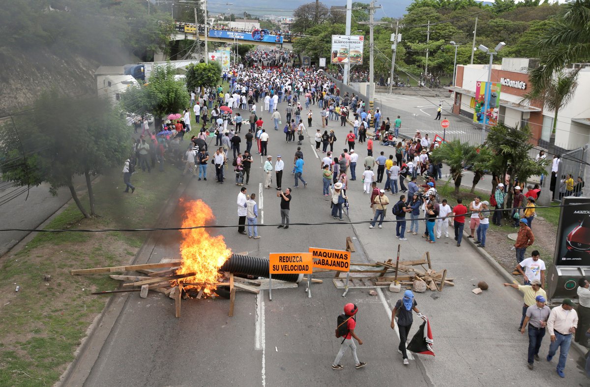 Protestas en ebullición y economía en declive