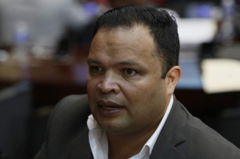 Dixon: "No utilizaré el Fondo Departamental, espero mis compañeros no lo usen, se desprestigiarían"