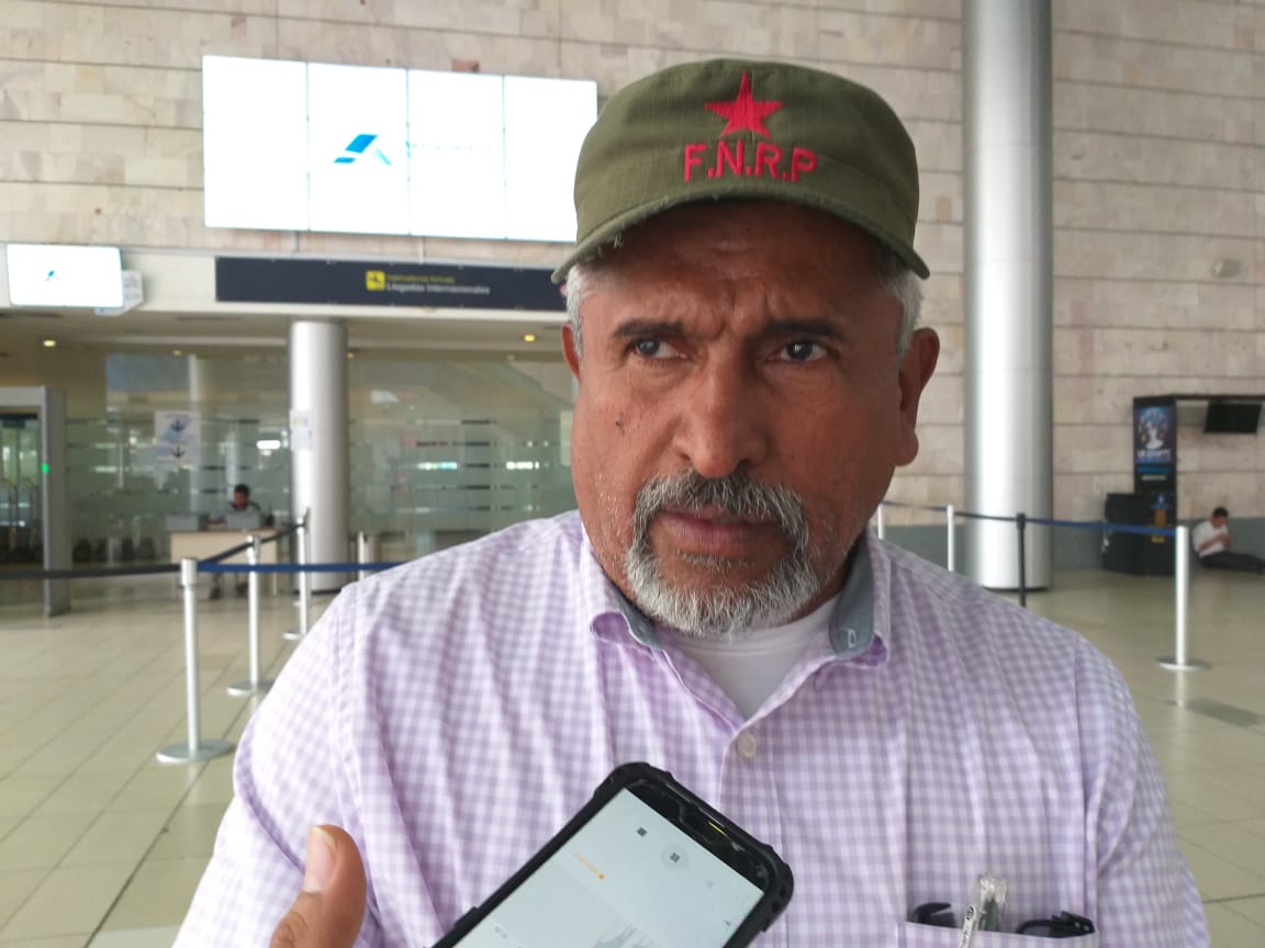 Juan Barahona en contra de la Coalición Opositora por tratar de solucionar los problemas en EE.UU y no en las calles