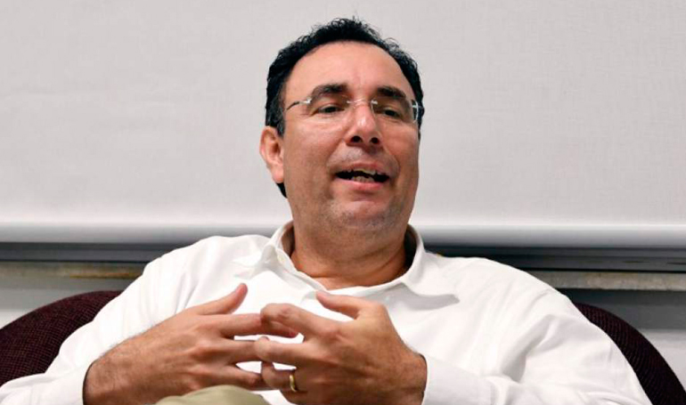 "Un uniforme militar se lleva con dignidad e incluye no mentir", responde Luis Zelaya a general  Ponce