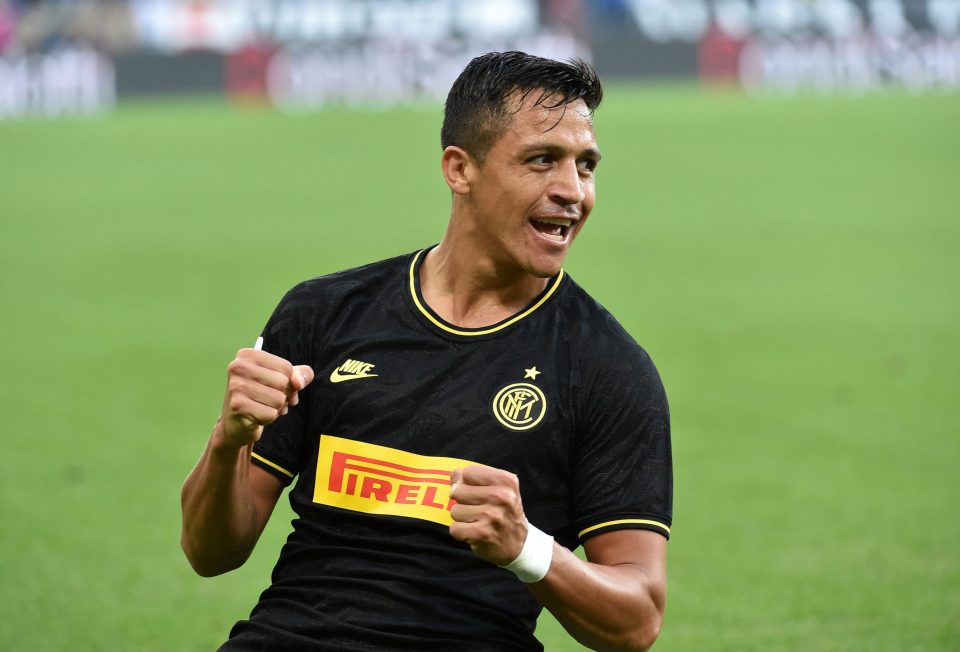 Manchester United tasa en 25 millones de euros al chileno Alexis Sánchez