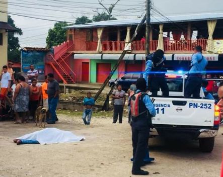 Matan de varios impactos de bala a Policía Municipal en Victoria, Yoro