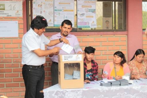 Pdte. Evo Morales vota en comicios generales de Bolivia