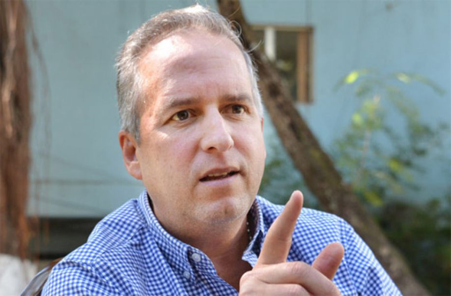 Ricardo Álvarez les sugiere a los nacionalistas hablar menos y practicar más la unidad