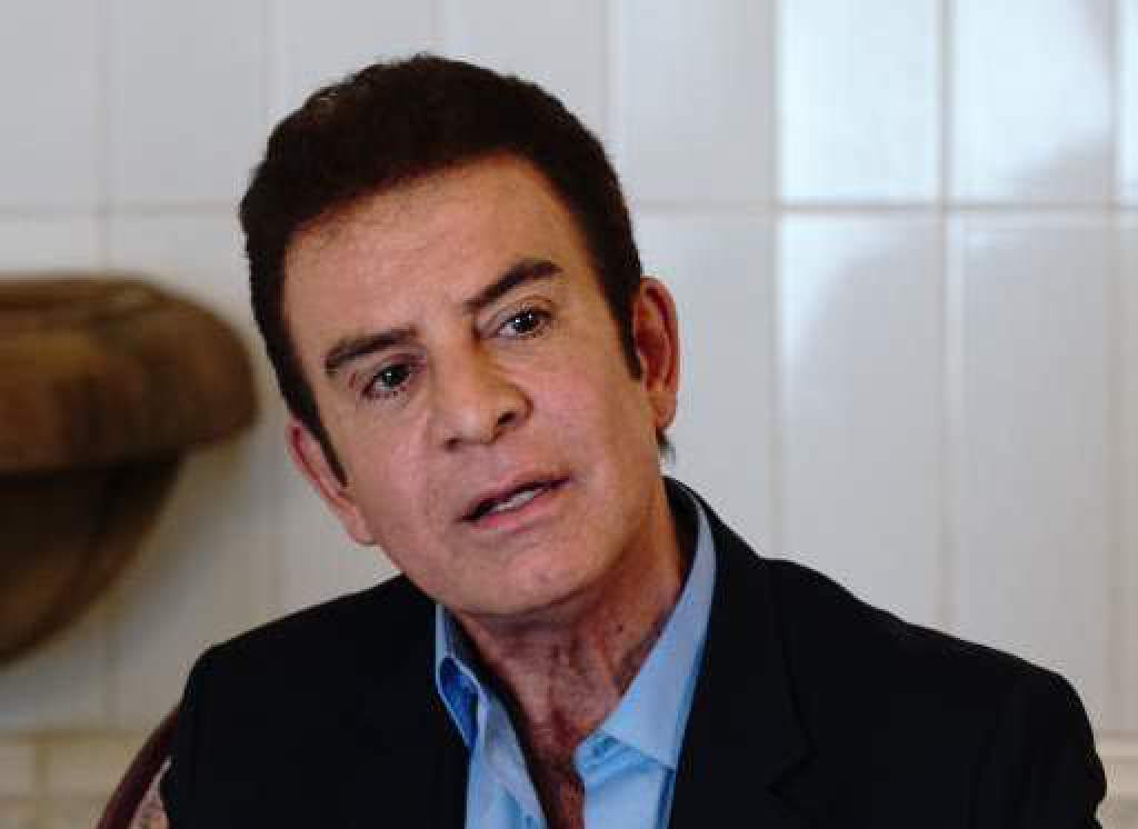 Nasralla: "Las FF.AA tienen la facultad de capturar al presidente Hernández y a sus ministros por traición a la patria"