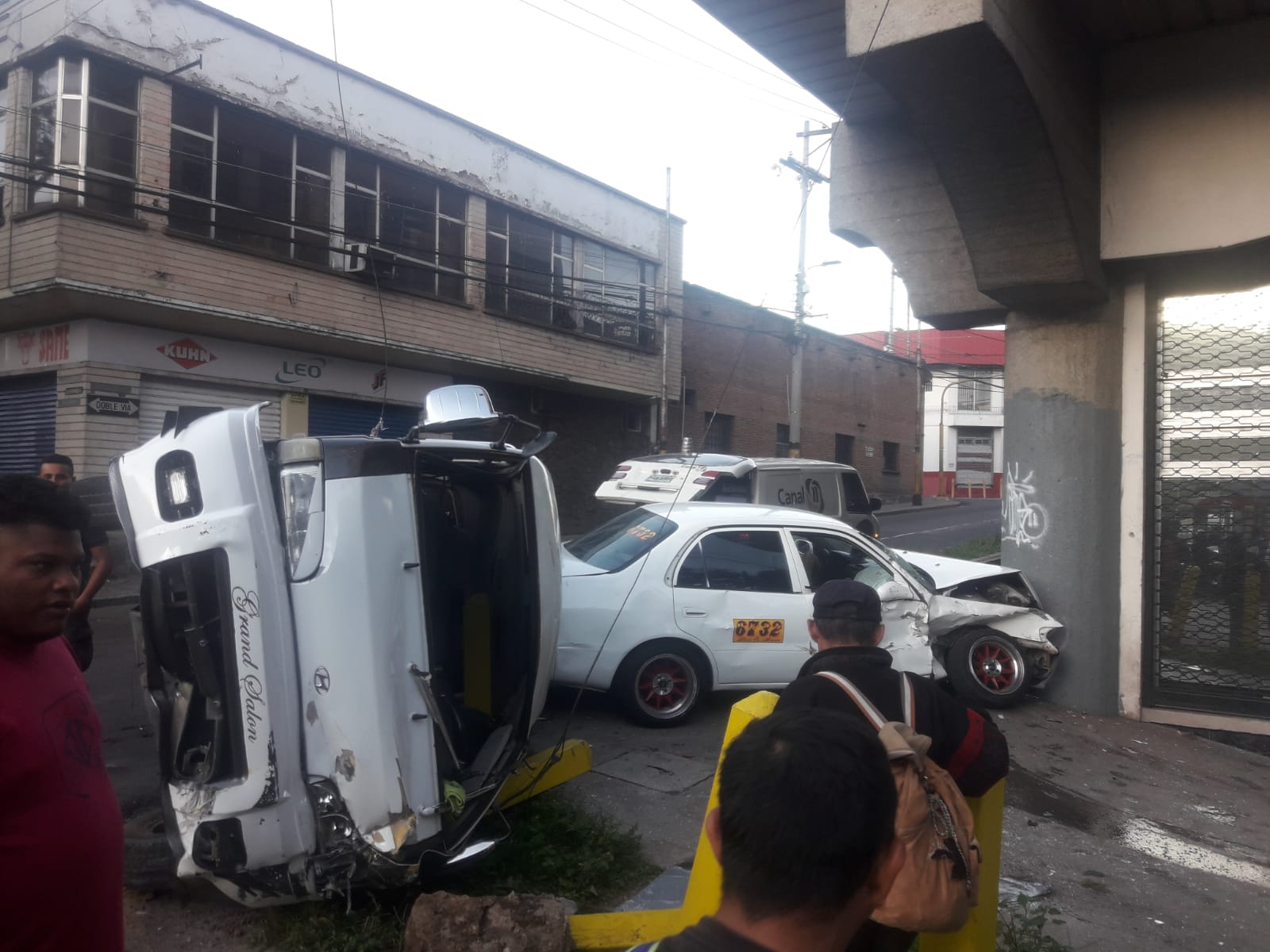 Tres personas heridas deja accidente en Comayagüela