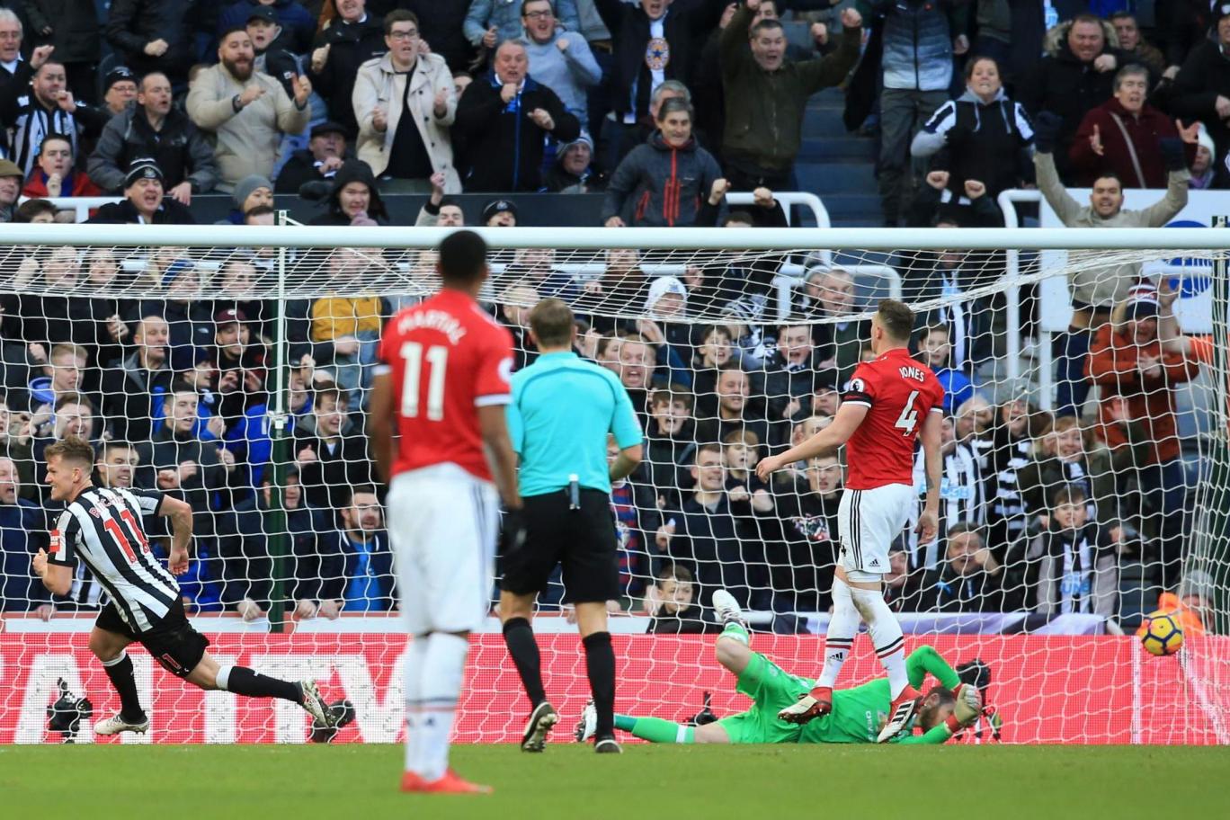 Newcastle hunde al United