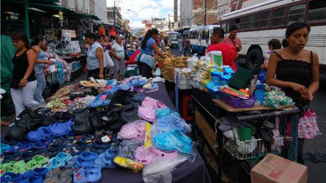 En 160% se ha elevado empleo en economía informal en últimos 15 años