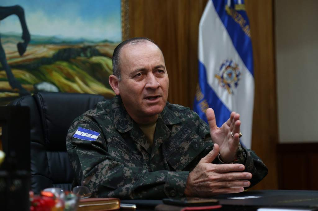 "Por tomarse atribuciones que nos les correspondían", salieron cuatro coroneles de las Fuerzas Armadas dijo René Ponce