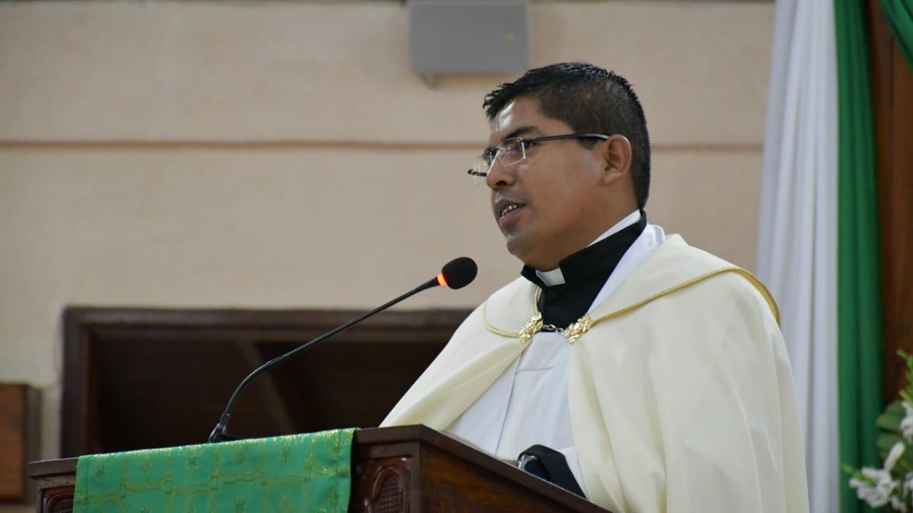 Hechiceros y falsos sacerdotes asedian a la feligresía católica