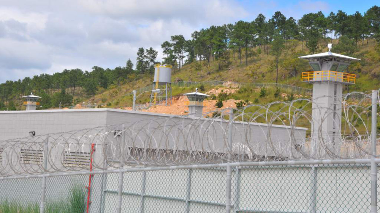 Más de 50 empleados de sistema penitenciario han sido despedidos por faltas y delitos este año