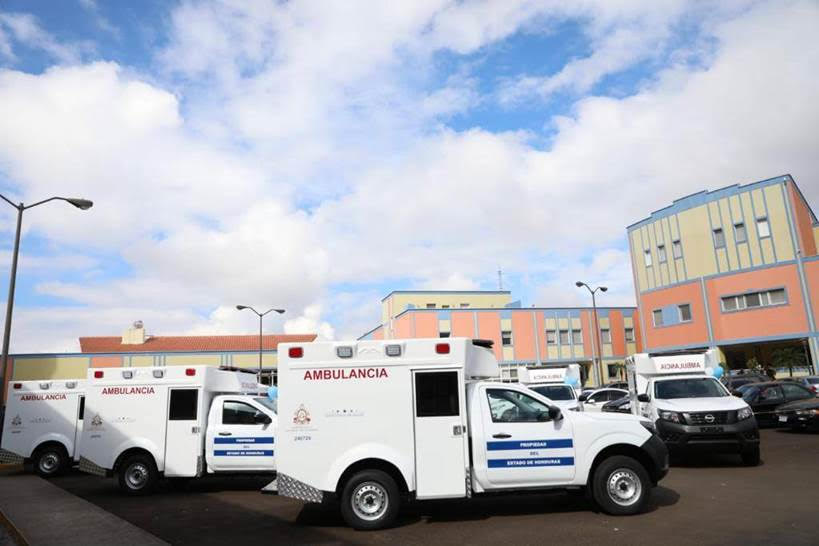 Seis hospitales del interior del país reciben ambulancias nuevas