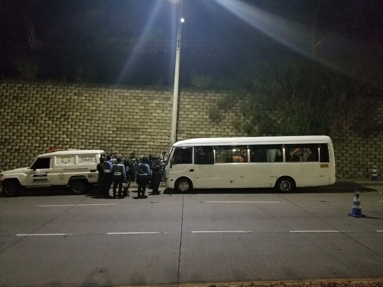 Asesinan ayudante de bus "rapidito" en colonia El Carrizal