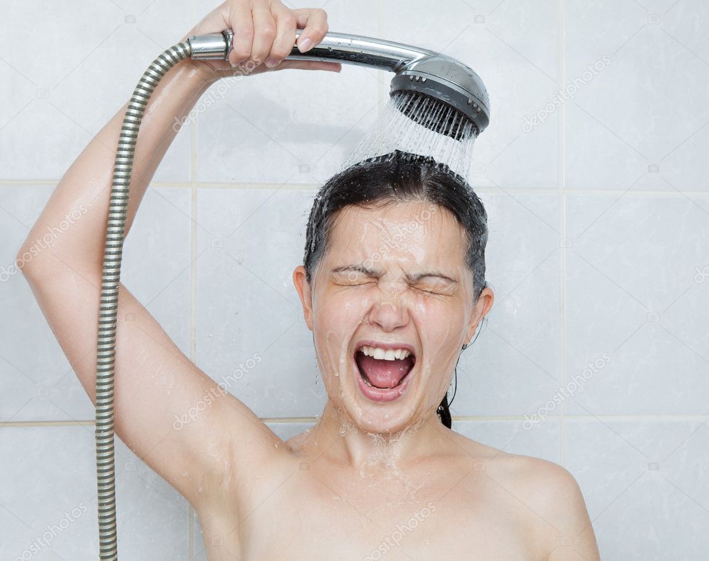 ¿Por qué deberías dejar de bañarte todos los días?, según un estudio