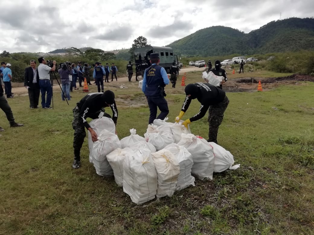 Honduras: incineran más de mil 200 kilos de cocaína