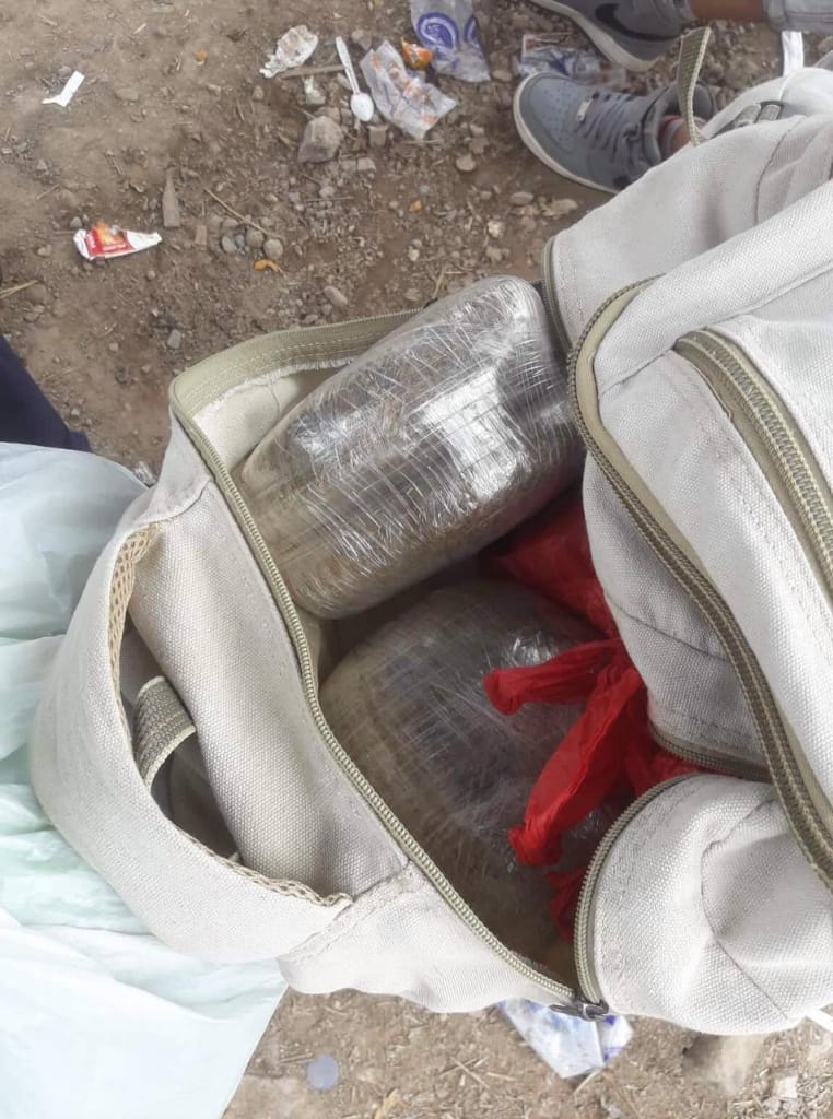 Decomisan cinco paquetes de supuesta marihuana en unidad de transporte público en Colón