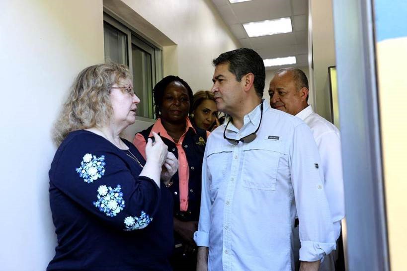 Encargada de Negocios de EEUU “Hondureños pueden lograr muchas cosas cuando trabajan unidos”
