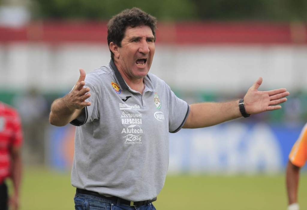 Duro castigo para el técnico Héctor Vargas por la Comisión de Disciplina