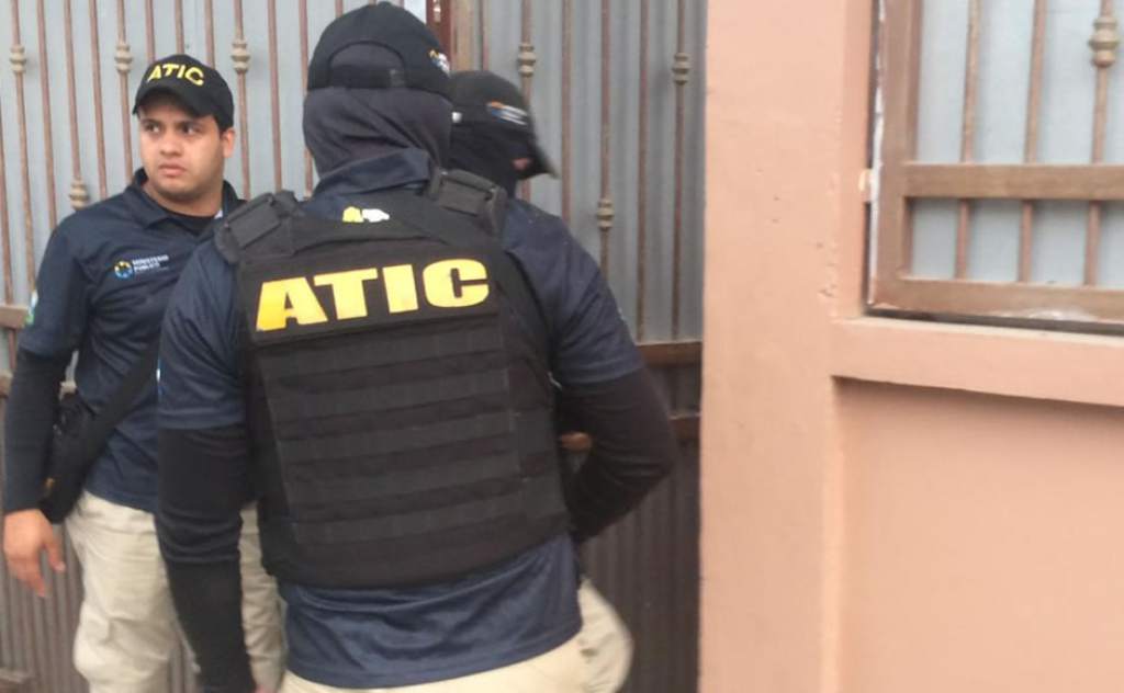 Aseguran empresas de maquinaria pesada, minería y venta de derivados del petróleo por estar vinculadas a crimen organizado