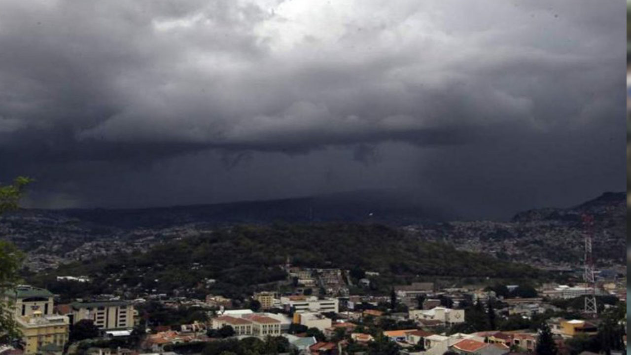Ingreso de onda tropical afectará por un término de entre 24 a 36 horas