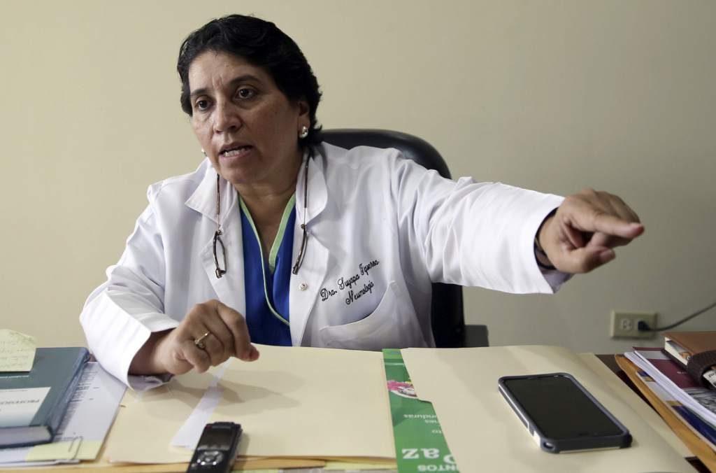 Diputados irán al infierno por perdonar deuda a Iglesia Evangélica y olvidarse de enfermos que son mal atendidos, condena Colegio Médico
