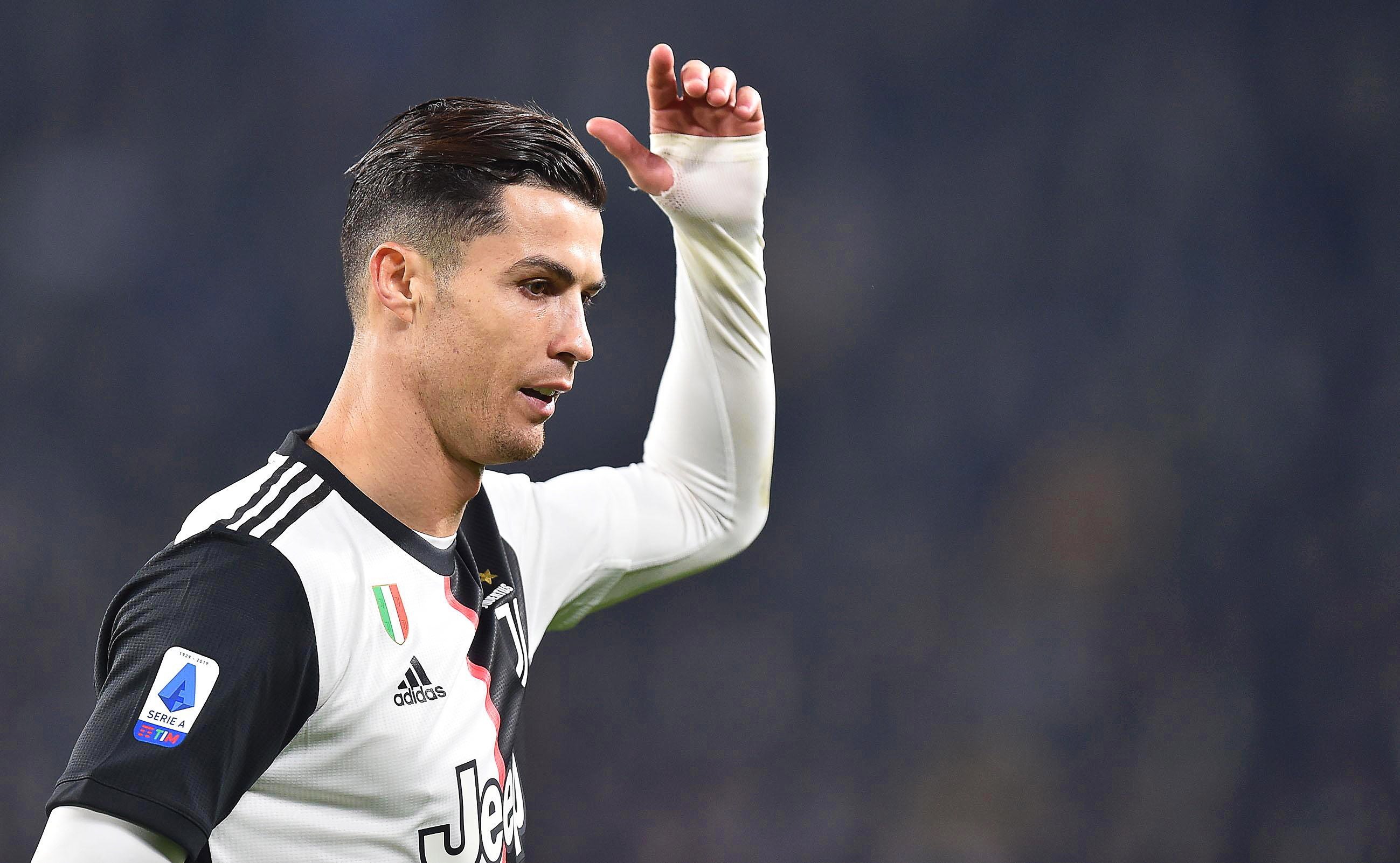 Cristiano Ronaldo se enoja tras ser sustituido por Paulo Dybala (VIDEO)