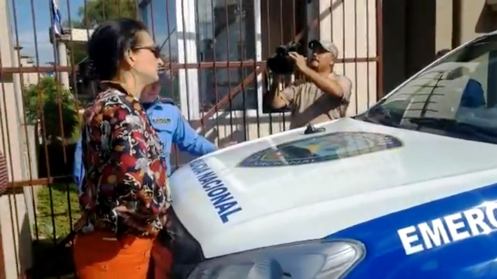 Policía Nacional se refiere a vídeo donde jueza impide salida de sospechoso del juzgado en La Ceiba, Honduras